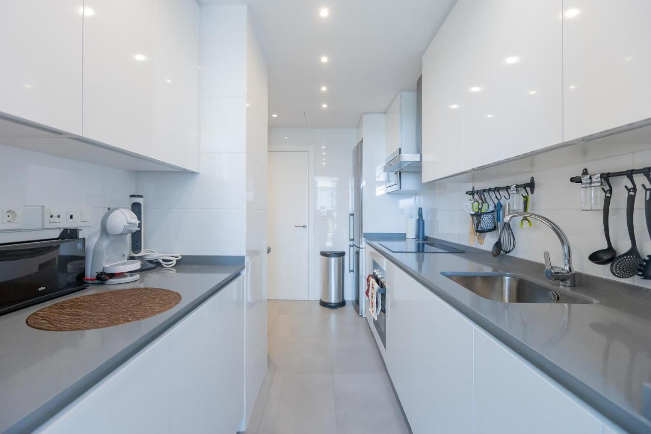 Marbella Luxury Brand New 2-Bedroom Apartment, 3 Min Walk To The Beach! Экстерьер фото